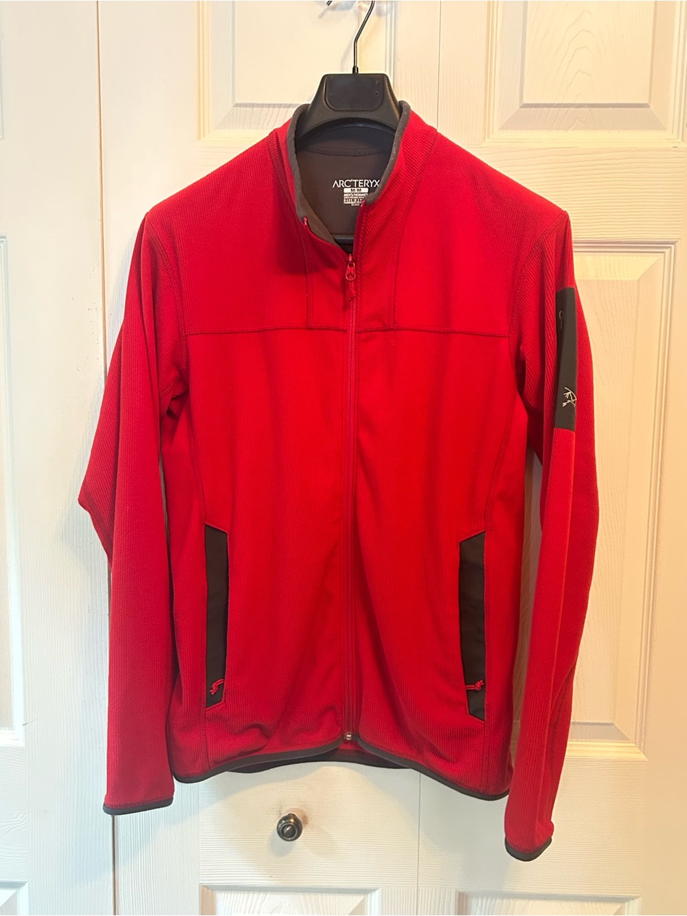 Arc'teryx Men's Performance Cardigan in Red size Medium.
